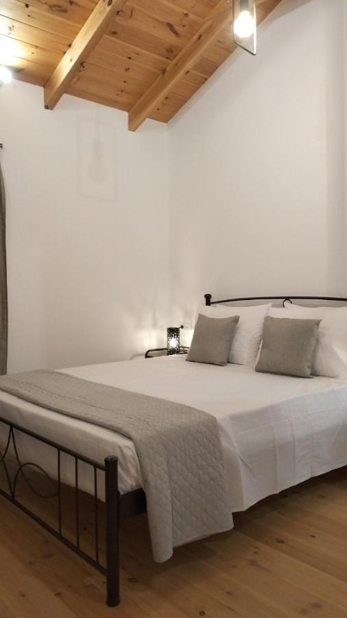 Vikou House Villa Yírion Eksteriør billede