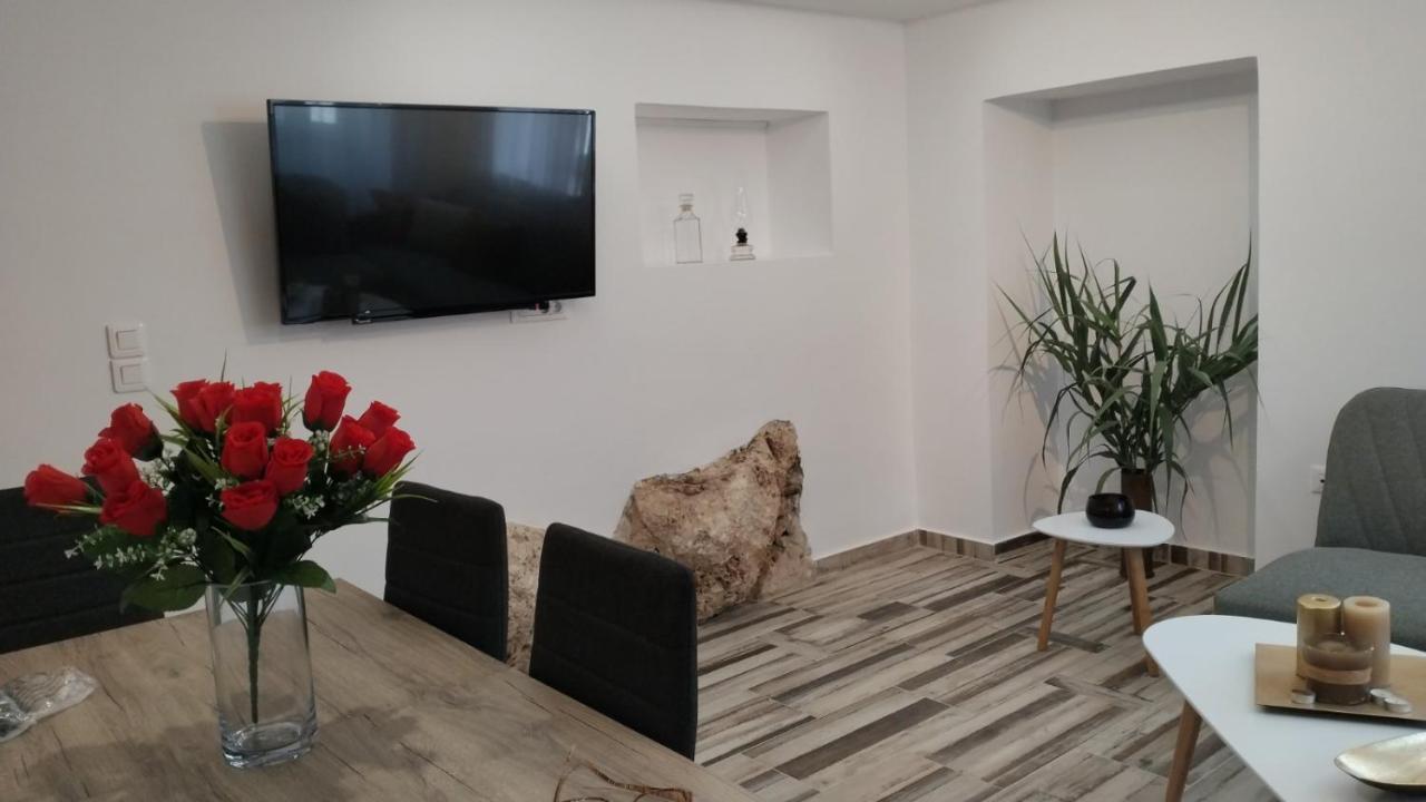 Vikou House Villa Yírion Eksteriør billede