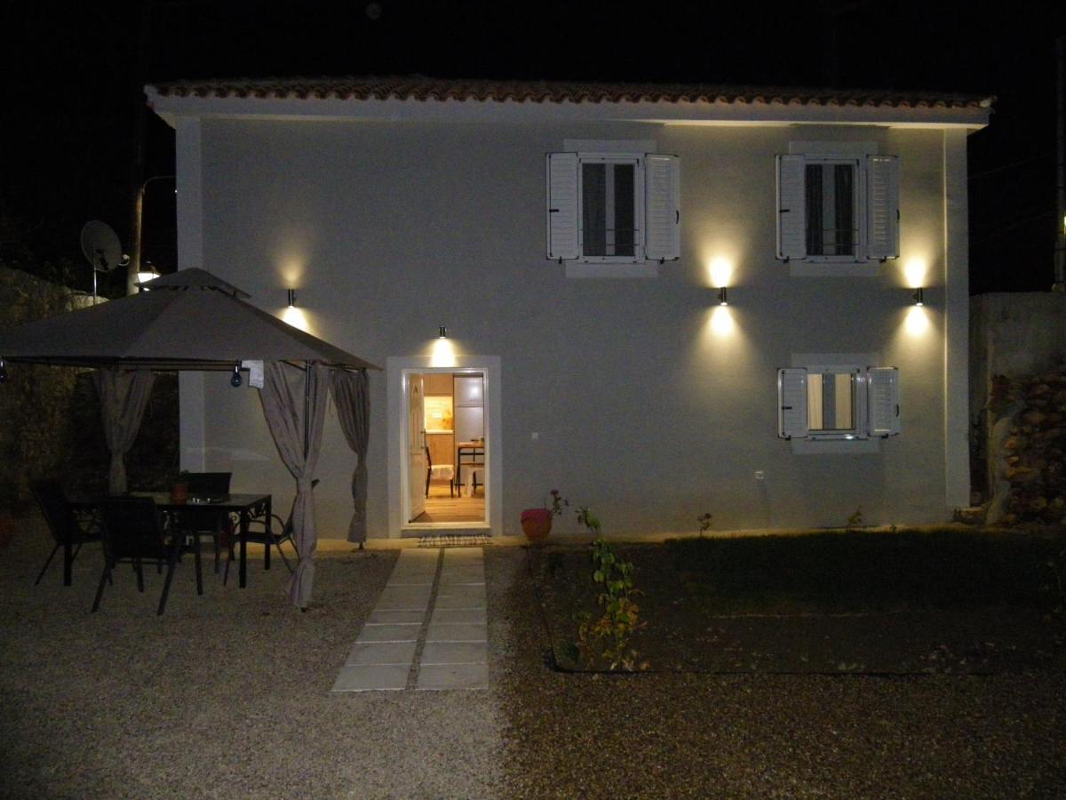 Vikou House Villa Yírion Eksteriør billede