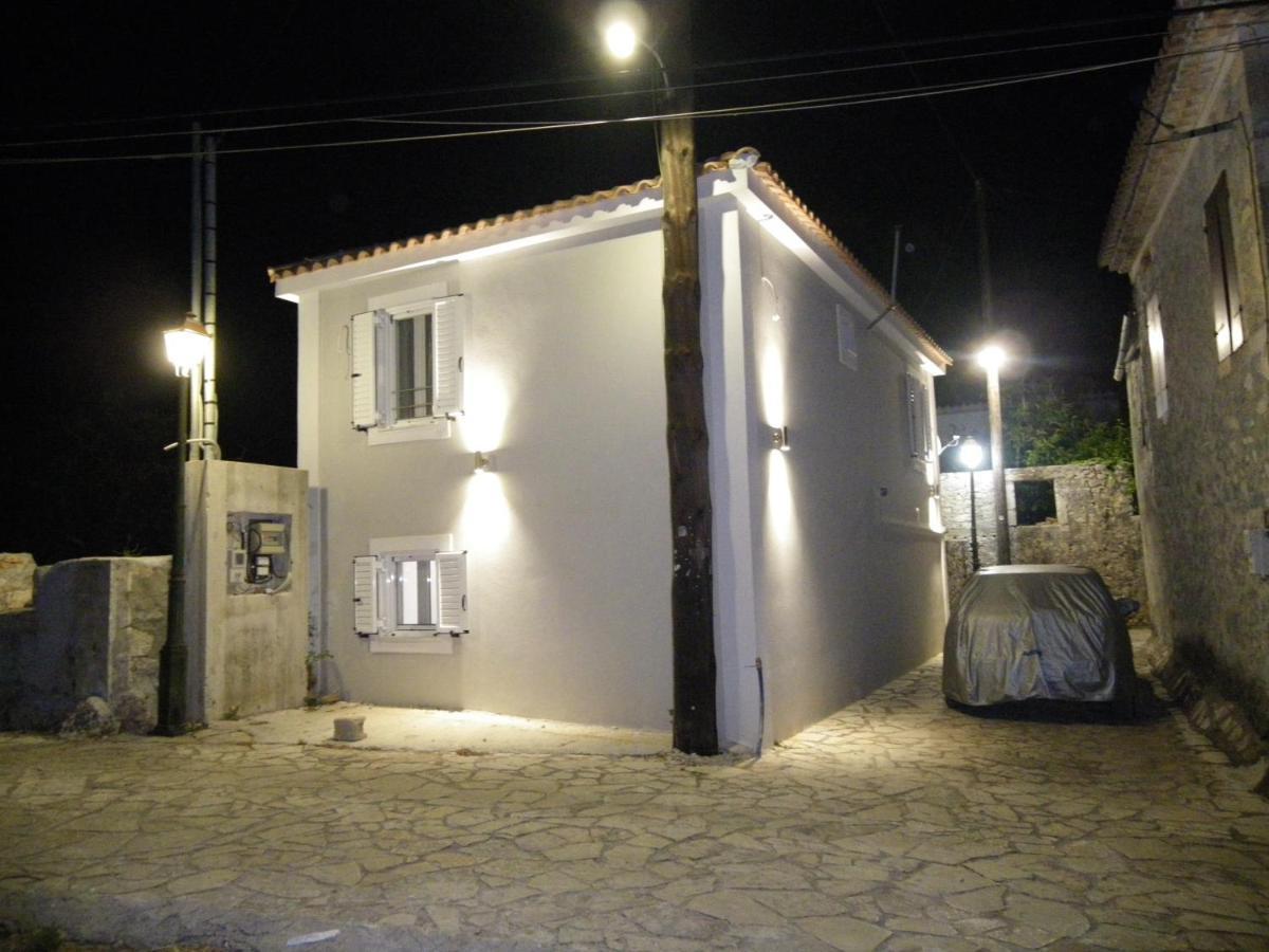 Vikou House Villa Yírion Eksteriør billede