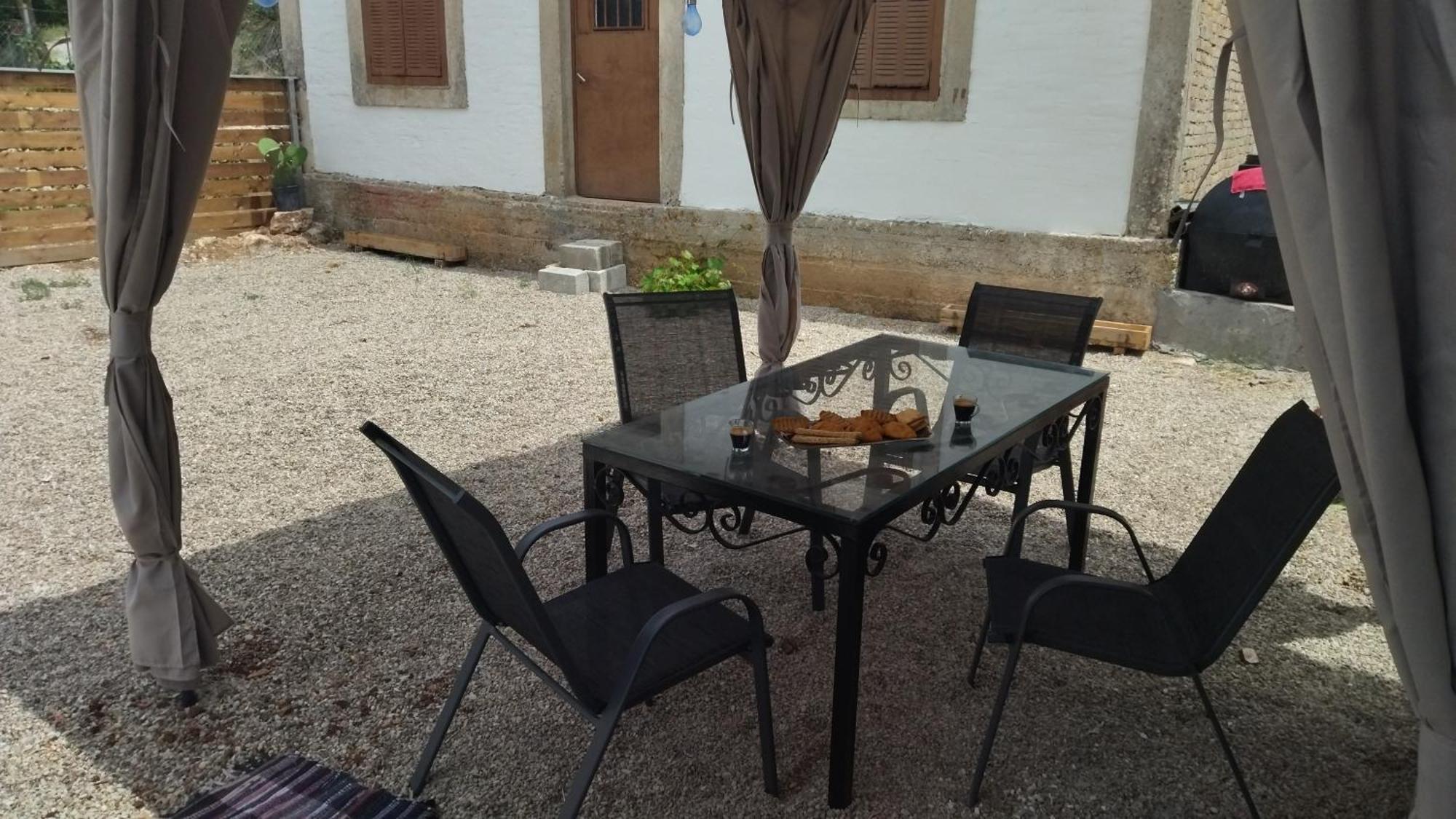 Vikou House Villa Yírion Eksteriør billede